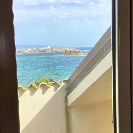 Tra Cielo E Mare *